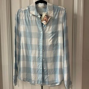 BNWT Kittenish blue and white plaid top size medium